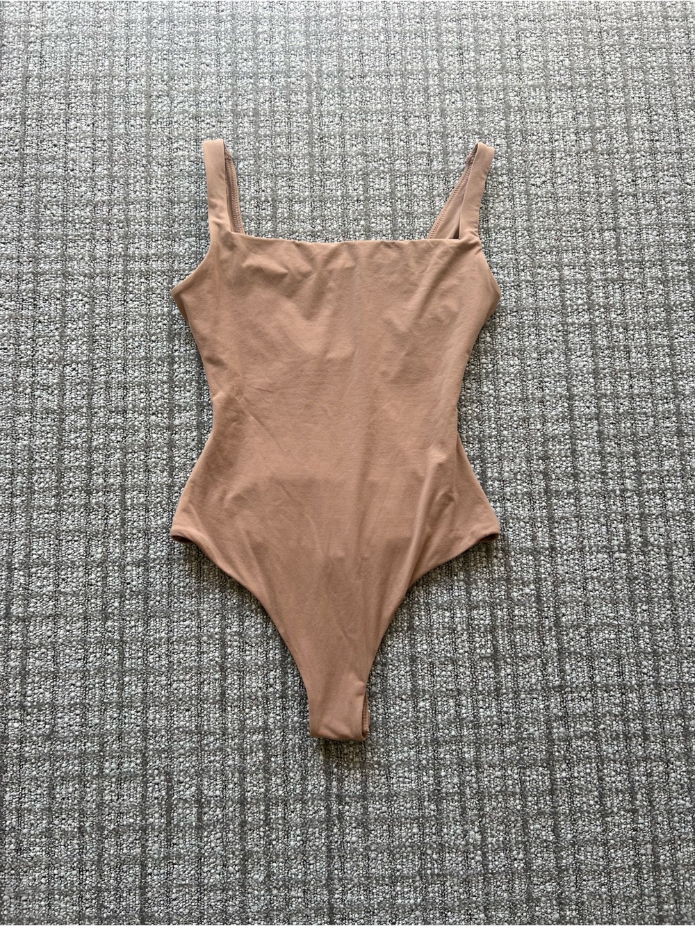 SKIMS Square Neck Fits Everybody Bodysuit - Sienna XS